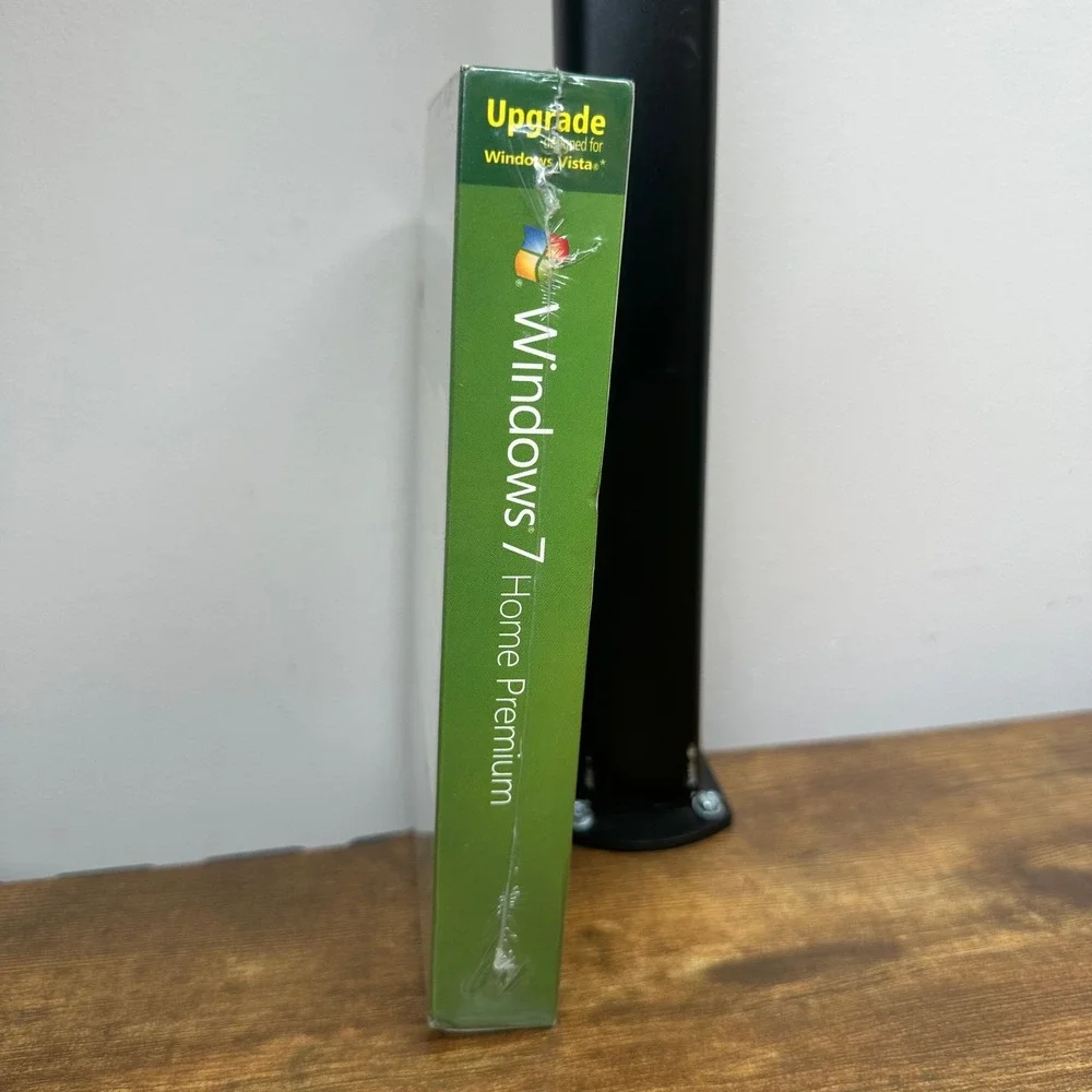 Microsoft Windows 7 Home Premium Upgrade Retail Box Sealed 32/64-bit GFC-00020